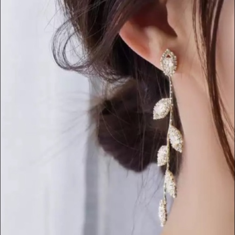 Gold plated Earrings - Picture 3 of 8